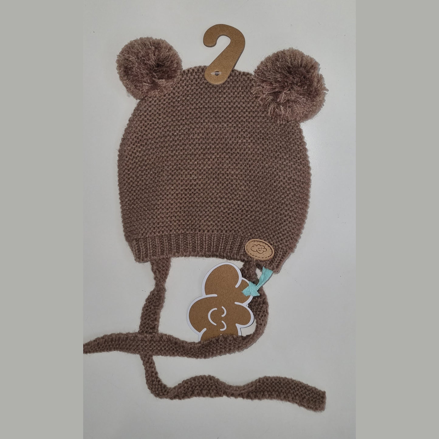 Gorrito aviador con 2 pompones de Monnuage