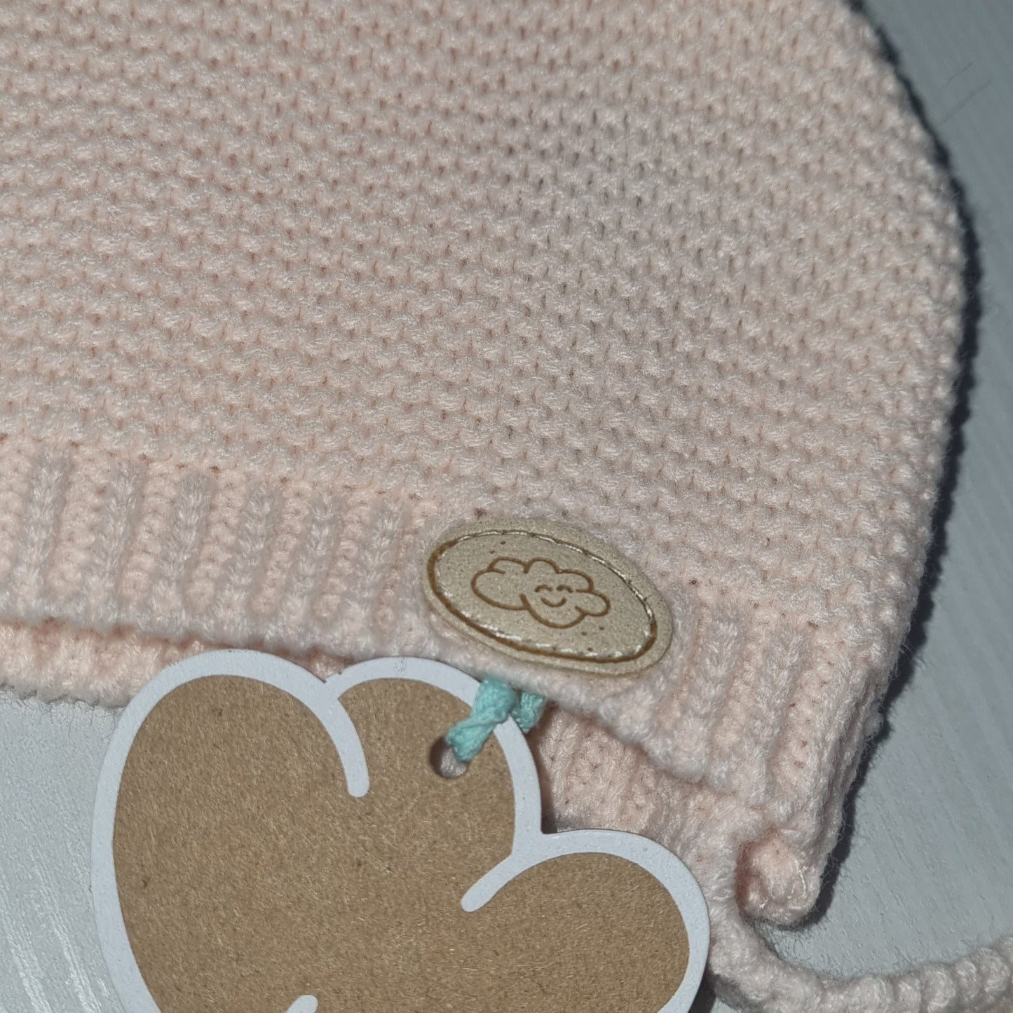 Gorrito aviador con 2 pompones de Monnuage