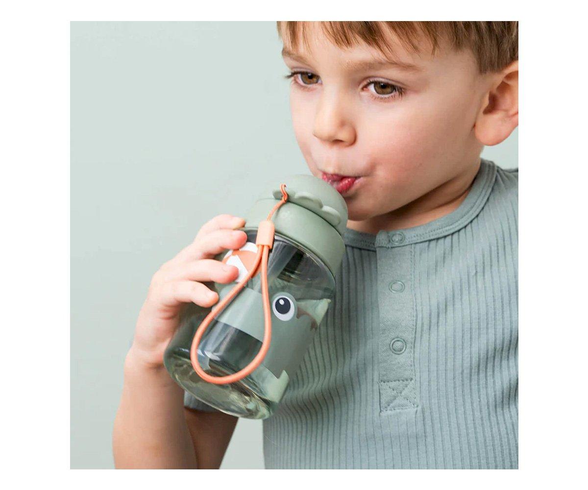 Botella de plástico libre de BPA con pajita de Done bydeer