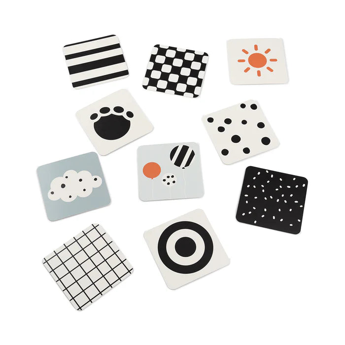 Cartas de contraste para bebés de Done bydeer